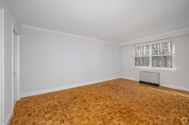 2BR, 2BA - 1,060SF - Primary Bedroom