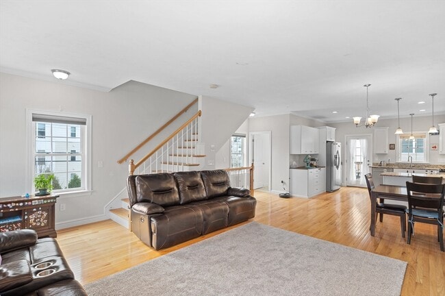 Photo - 1 Sadler Ave