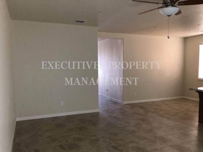 Photo - 1470 Woodbury Ct