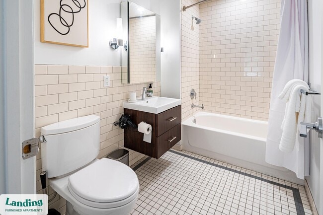 Photo - 933 McGee St Unit 2-311