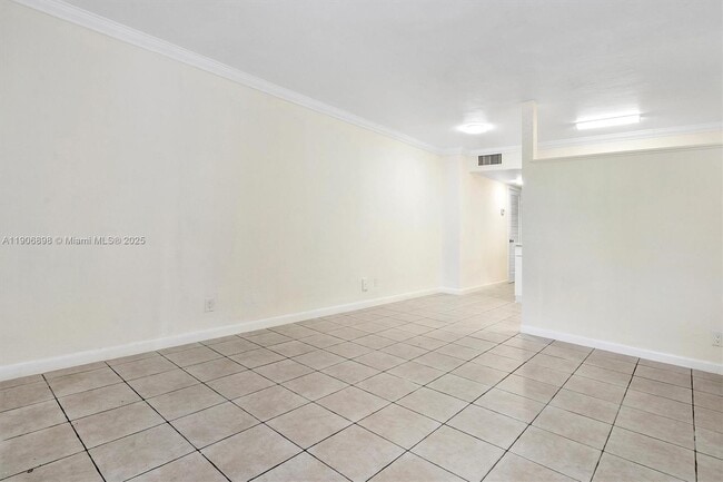 Photo - 1715 N 16th Ave Unit 106