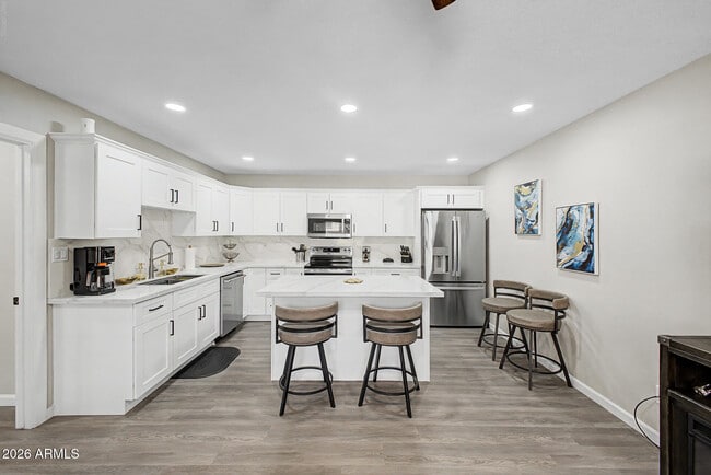 Photo - 1440 N Idaho Rd