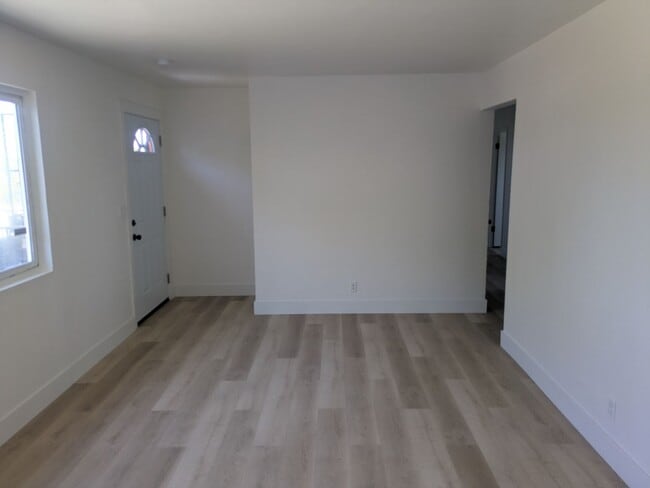 Photo - **Spacious 4-Bedroom, 2-Bath Residence with Waterfront & Hillside Views – Vallejo** Unit Porter St