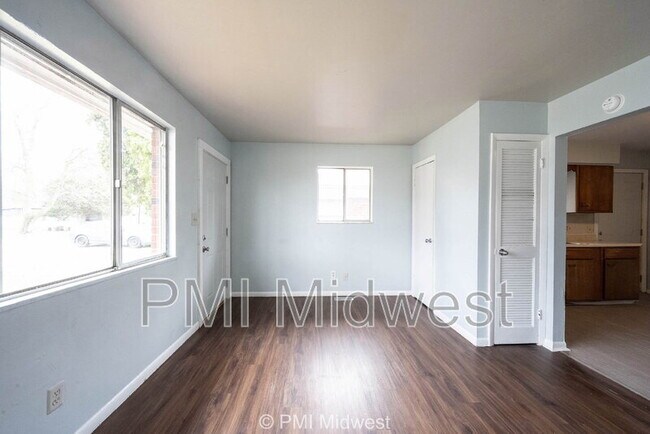 Photo - 2246 N Leland Ave
