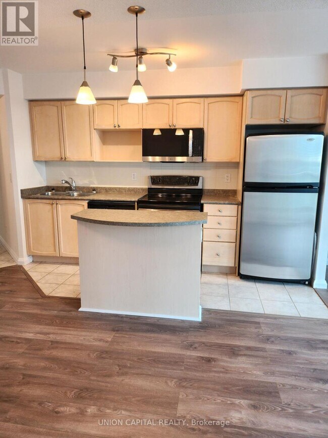 Photo - 18 Yonge St Unit 1113