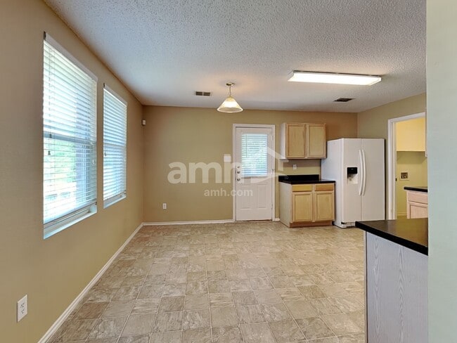 Photo - 1100 Willow Tree Dr