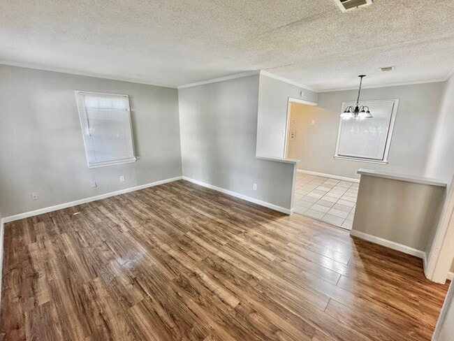 Photo - 1711 Coleen Rd