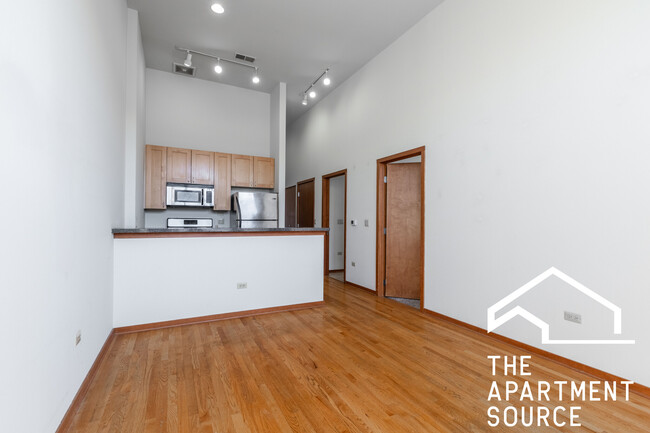 Photo - 2934 N Milwaukee Ave Condo Unit 11