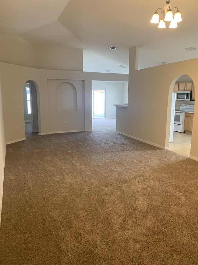 Building Photo - 4690 Salamander St