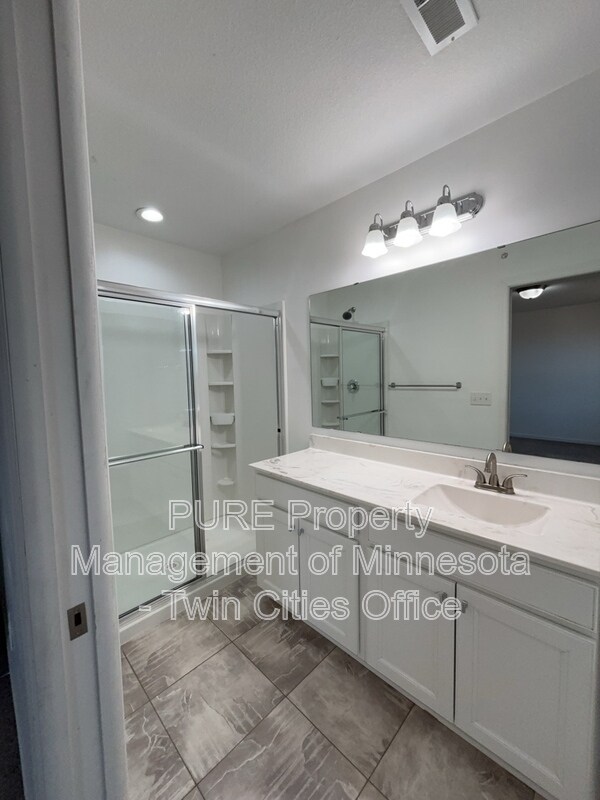 Photo - 529 Satori Wy