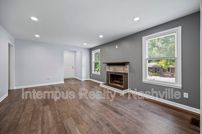 Photo - 804 Norwalk Dr