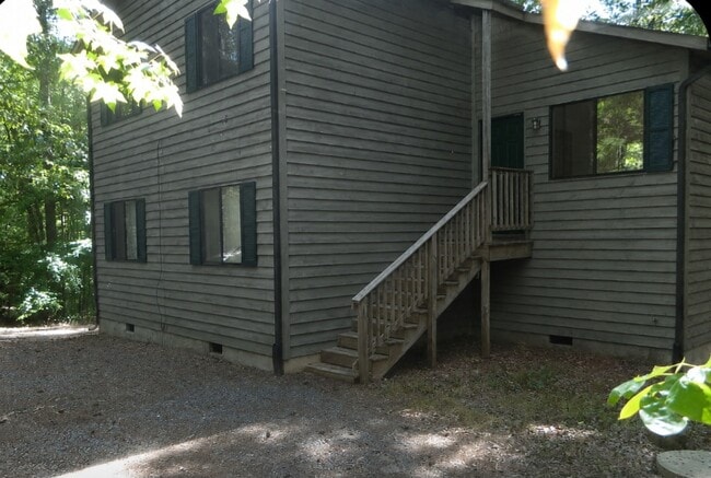 Building Photo - 1515 Partridgeberry Rd Unit B