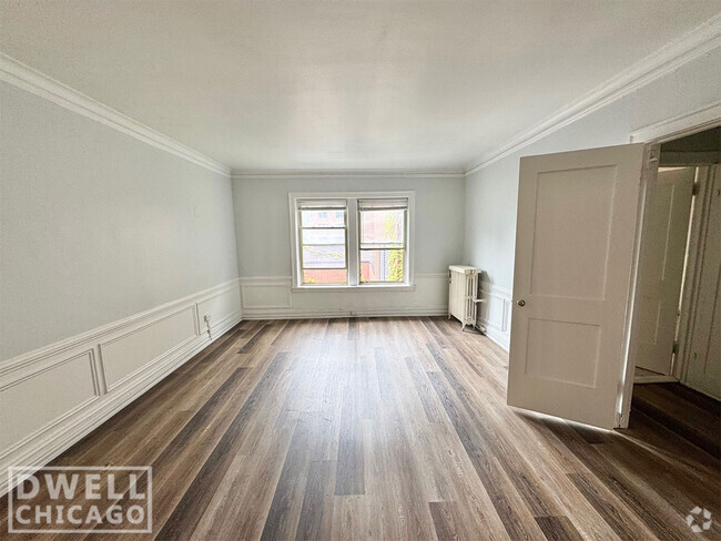 Building Photo - 2341 N Commonwealth Ave Unit Studio Rental