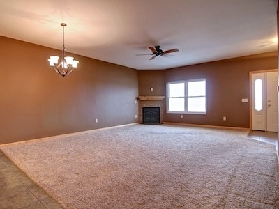 960 Parkland Dr