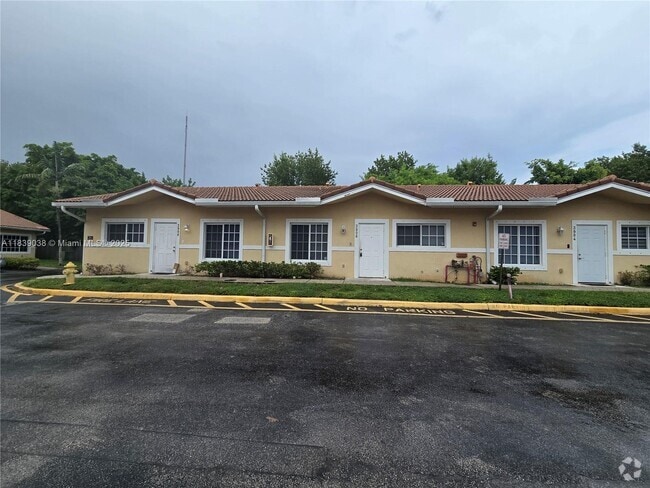 Building Photo - 3906 SW 48th Ave Rental
