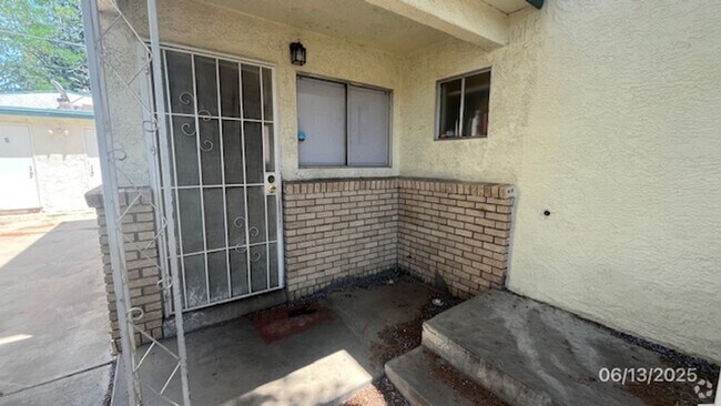 Building Photo - 310 Nob Hill Row, LLC. Unit C Rental