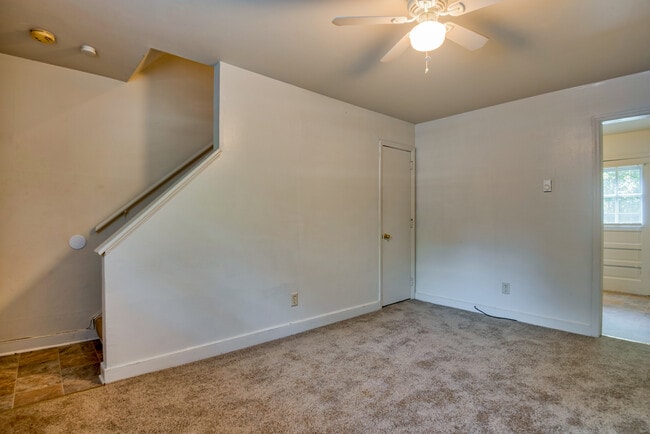 Photo - Powhatan Apartments