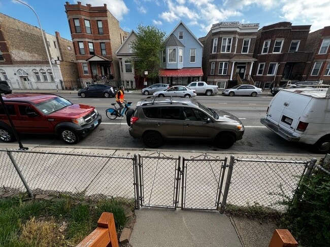 Photo - 3610 W Diversey Ave Unidad FL2