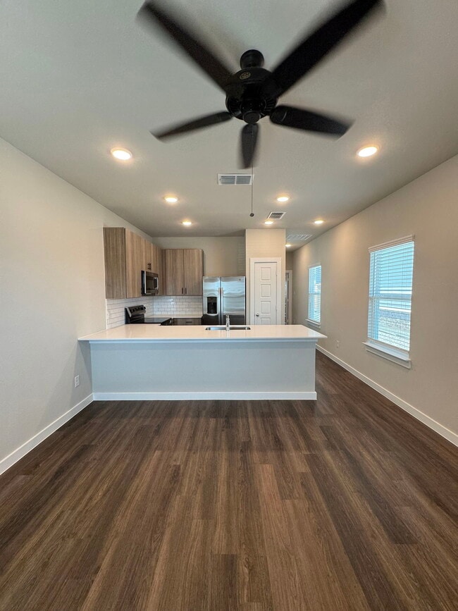 Building Photo - 1127 Eloise Dr Unit 816 Rental
