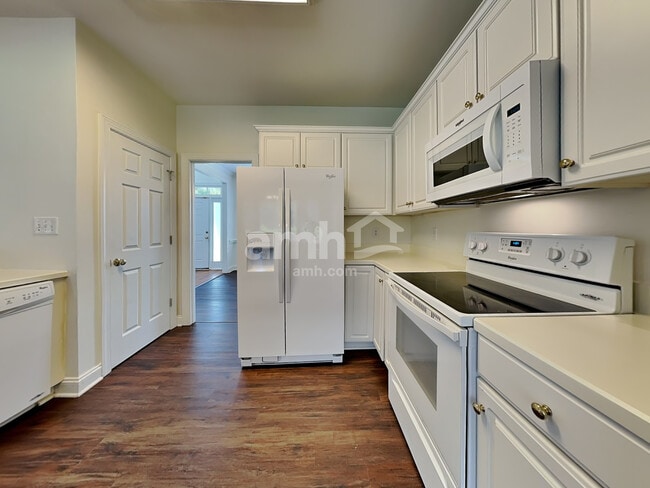 Photo - 2402 Clovelly Ct