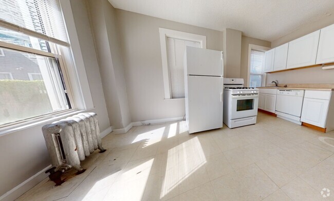 Building Photo - 5 Elmer St Unit 2T Rental
