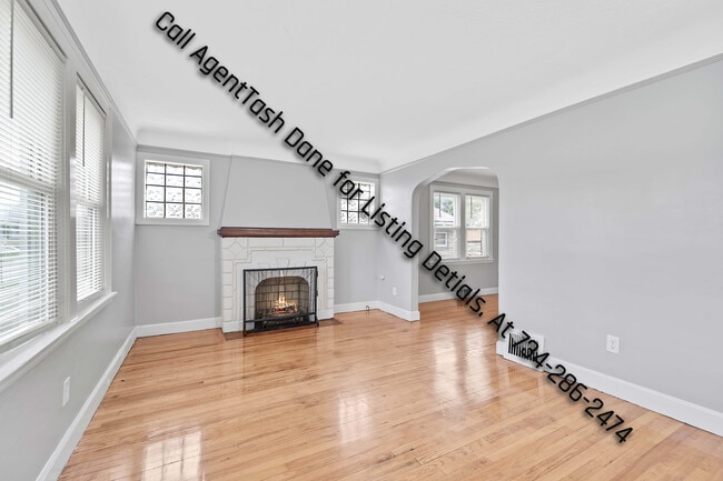 Building Photo - 1524 Cicotte Ave Unit 1