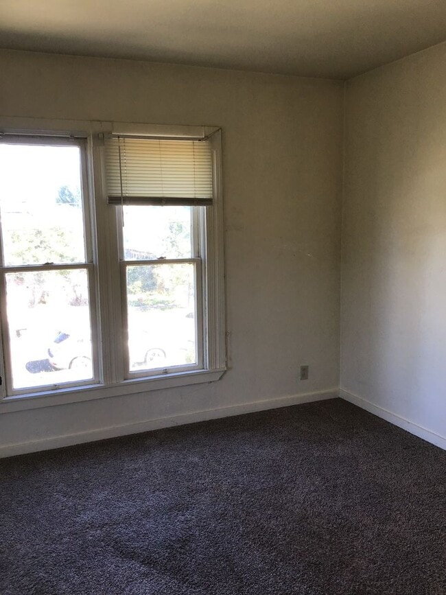 Photo - POL5 Unit 805