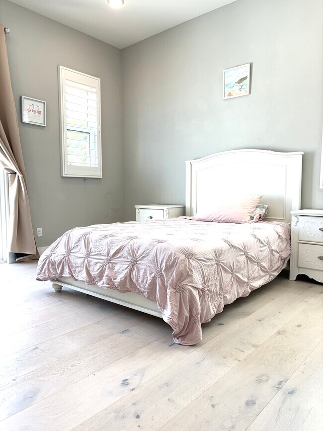 Photo - 6120 Artisan Way