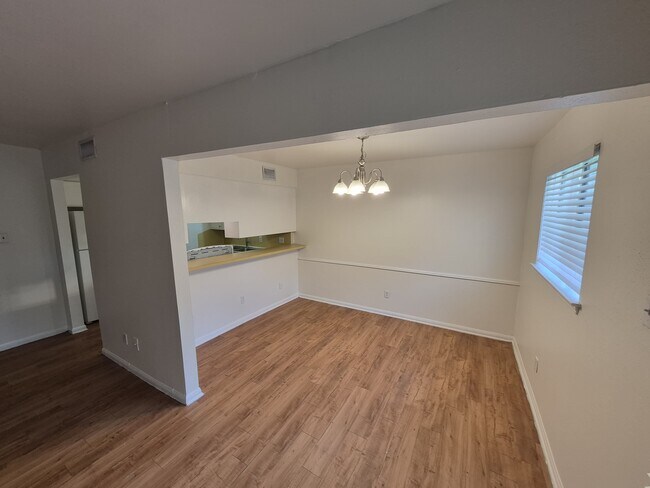 1306 Valerie Ave Unidad 1