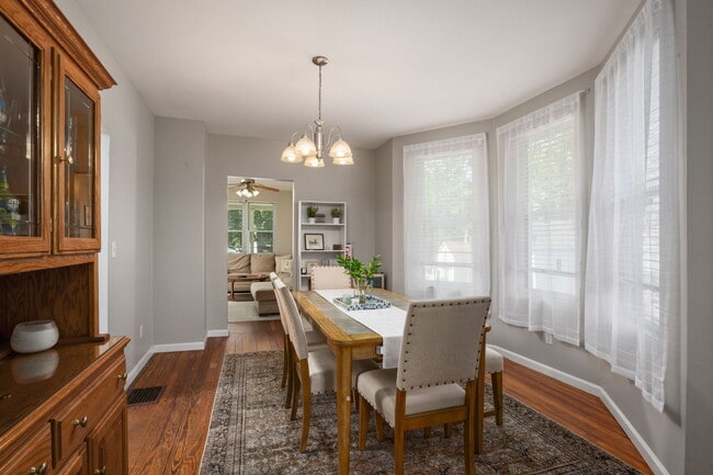 Photo - 7221 South St