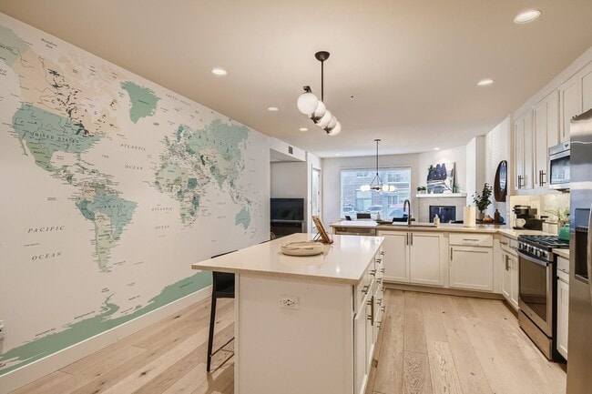 Modern 1 BDR in Peloton - Ground Floor - Modern 1 BDR in Peloton - Ground Floor House