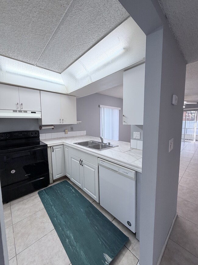 Photo - 5628 Blue Shadows Ct