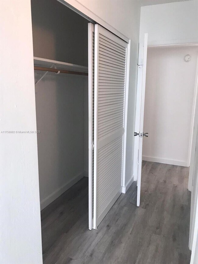 Photo - 19380 Collins Ave Unidad 1018