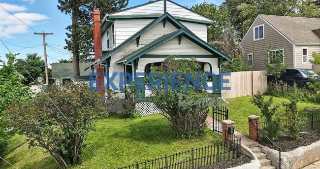 Photo - 212 May St