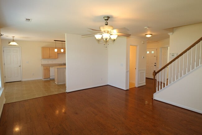 Photo - 136 Silver Creek Trail