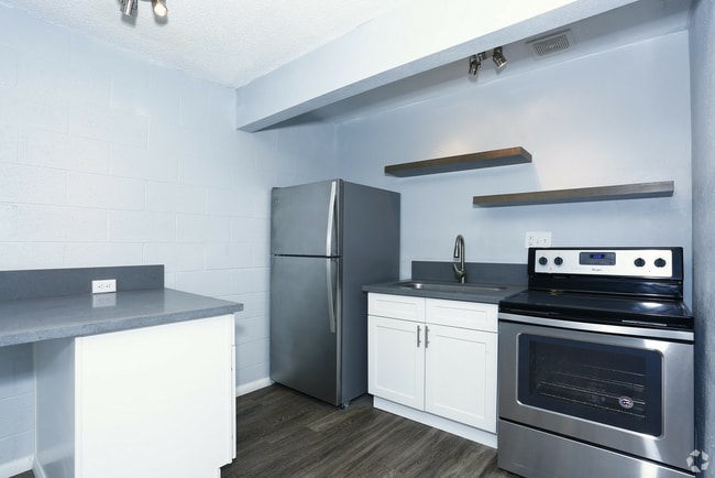 rebel-house-las-vegas-nv-studio-1ba---436-sf-kitchen.jpg