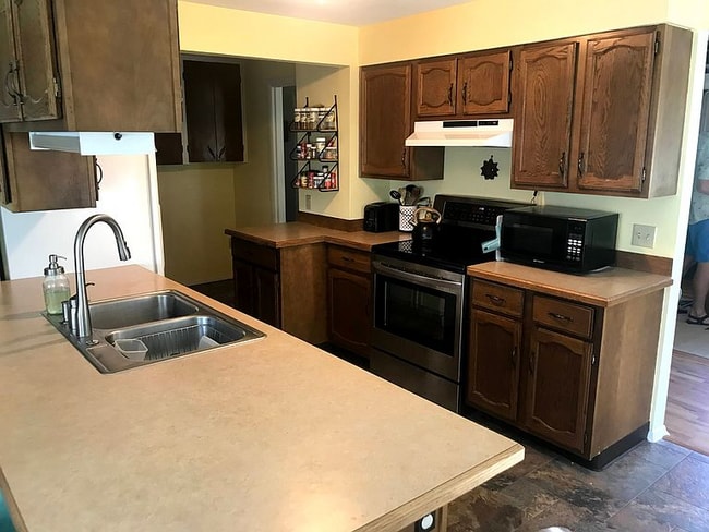 Photo - 1525 S 8th St W