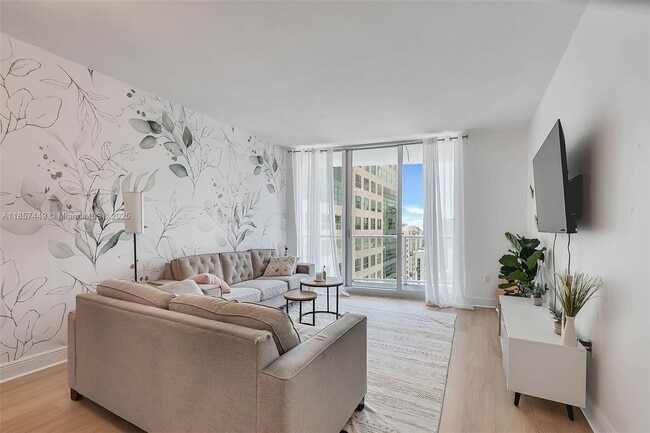 Photo - 185 SW 7th St Unidad 2204