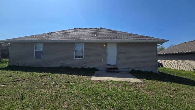 Photo - COMING SOON: Beautiful 3 bedroom / 2 bathroom house in Joplin Mo close to Missouri Southern with ...
