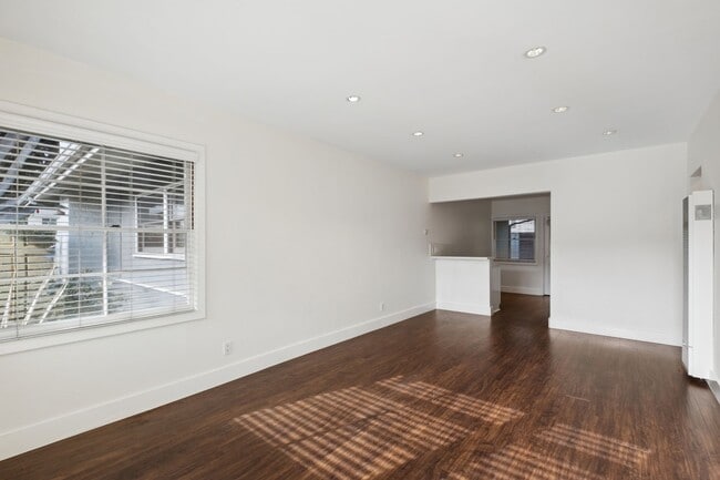 Photo - 2000 Clay St Unit 2002