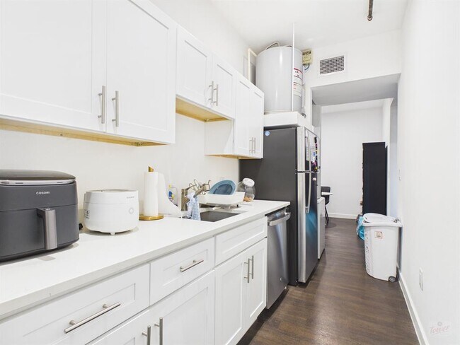 Photo - 1010 W 26th St Unit 502