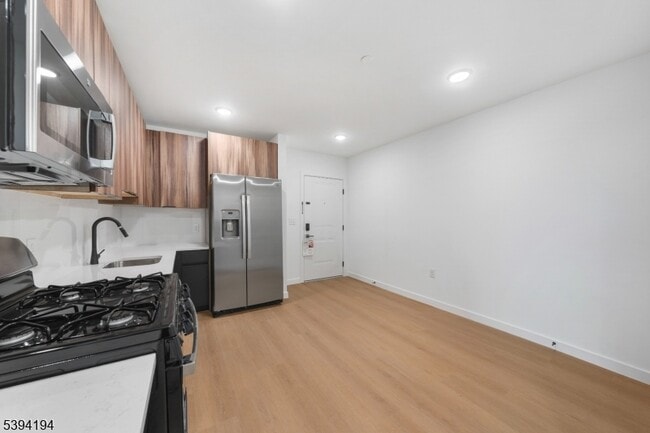 Photo - 768 Bergen St Unit 3G