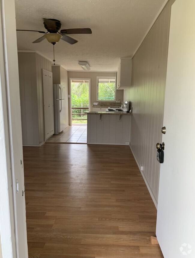 Building Photo - 707 Kihapai Plz Unit #4 Rental