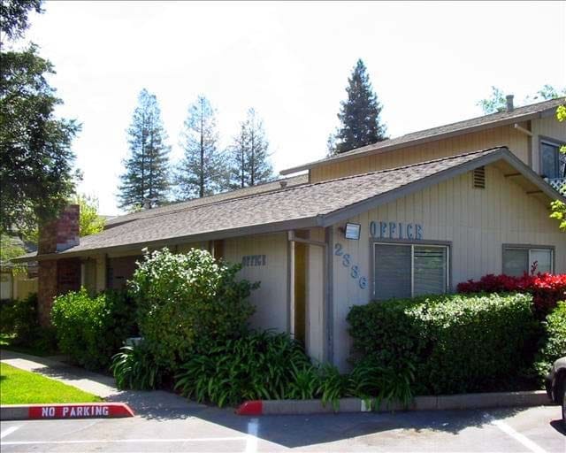 Photo - Parkside Villa Apartments