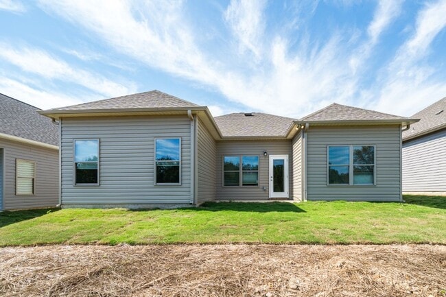 Photo - New Construction Elegance on a Peaceful Cu...