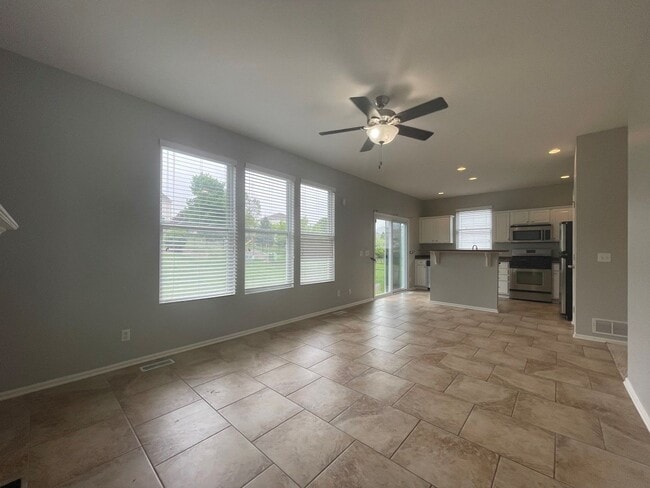 Photo - 4 Bedroom Home For Rent In Papillion!!