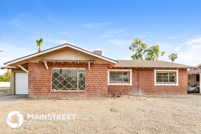 Building Photo - 3650 W Lawrence Rd Rental