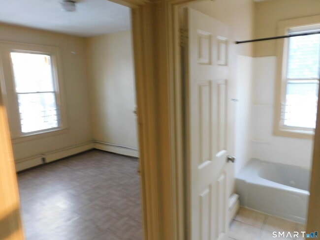 Photo - 293 Westland St