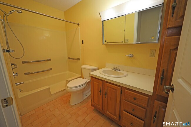 47 Highland St Unit 214