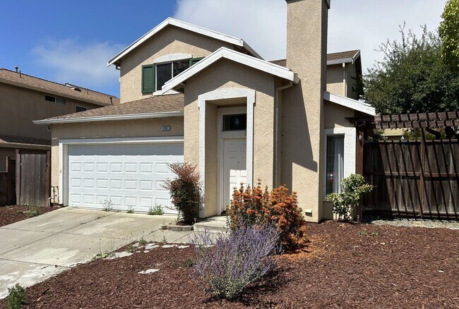 Photo - Wonderful 3 Bedroom, 2 Bath Home in Glen Cove